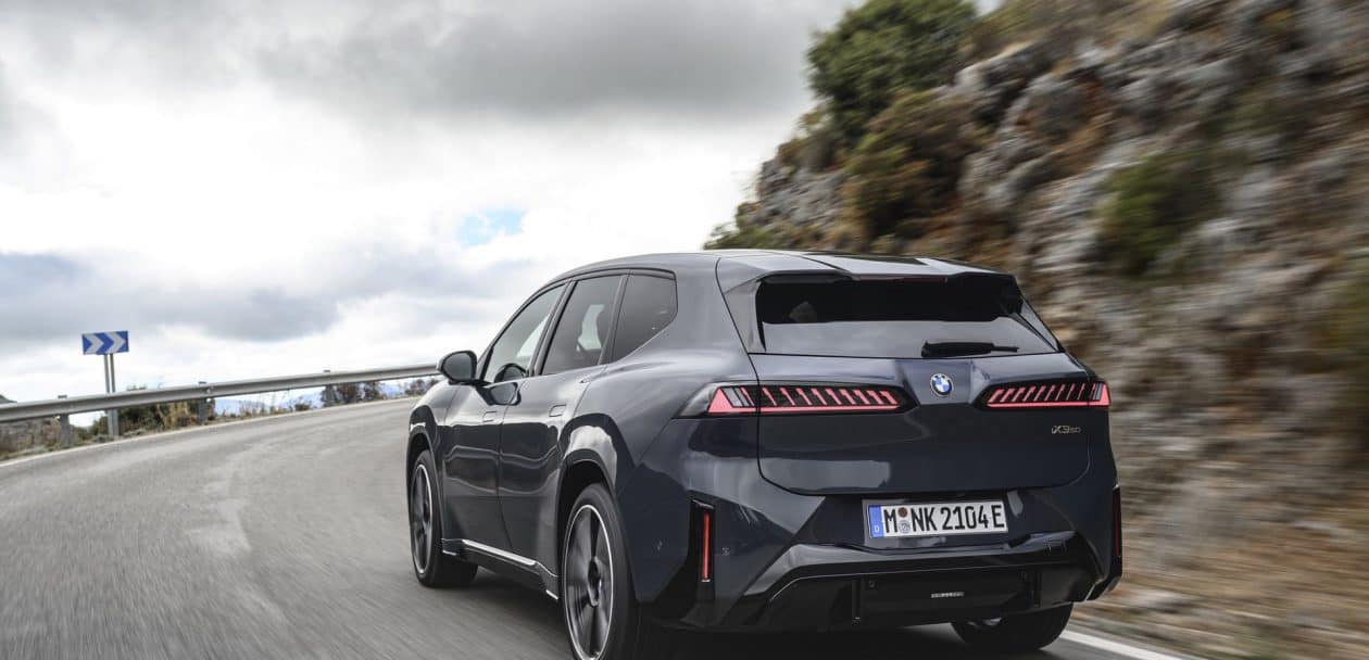 2026 BMW IX3 REVIEW TEST DRIVE 09