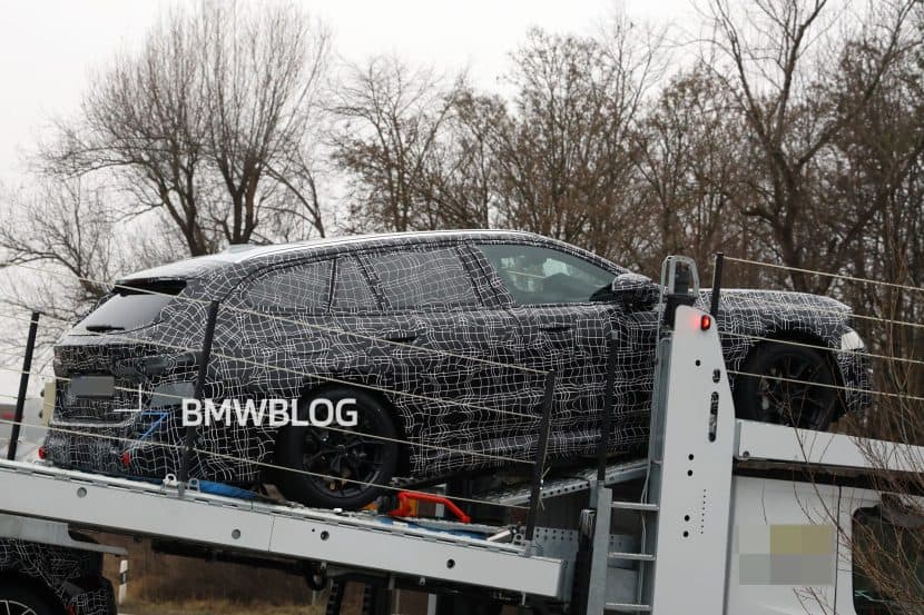 2027 BMW 5 SERIES TOURING FACELIFT side view