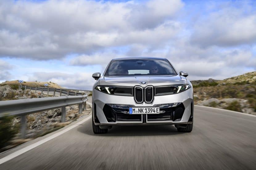 BMW IX3 SPACE SILVER front-end