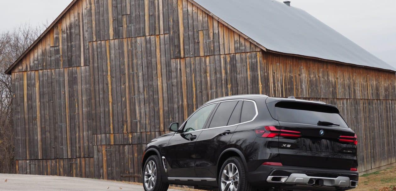 BMW X5 XDRIVE50E REVIEW 00