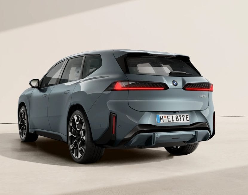 2026 BMW IX3 EUCALYPTUS GREEN 7