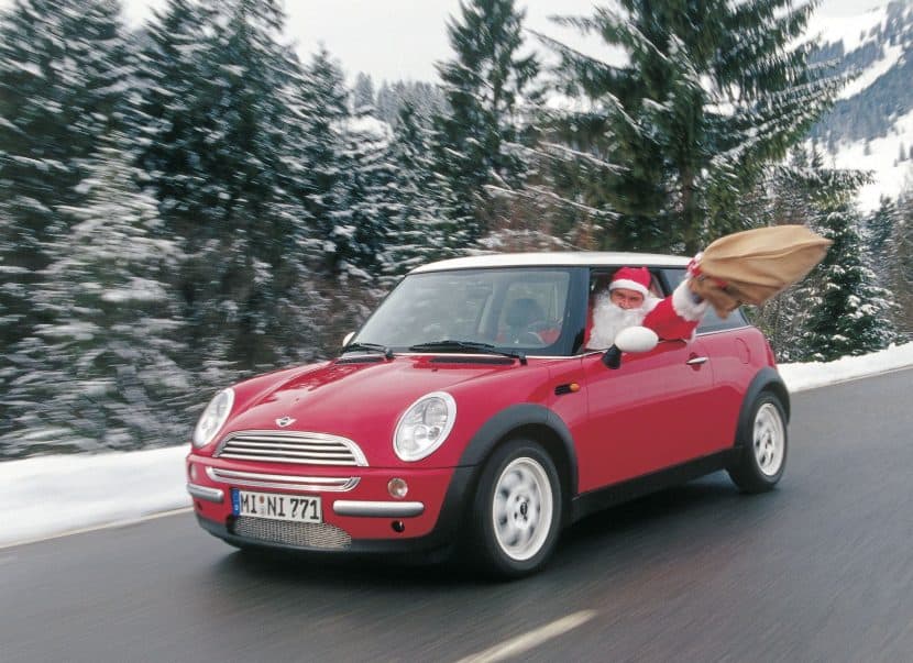 MINI COOPER CHILI RED WHITE ROOF WHITE MIRRORS 00 MINI COOPER CHILI RED WHITE ROOF WHITE MIRRORS 00