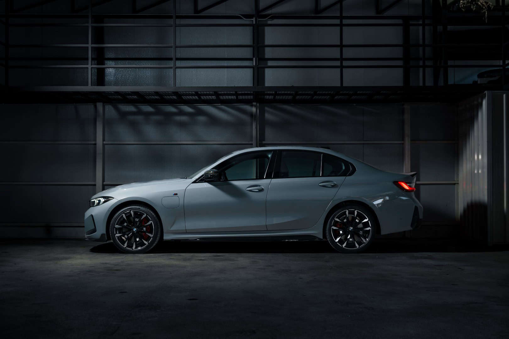 BMW 330E M SPORT M PERFORMANCE EDITION 9