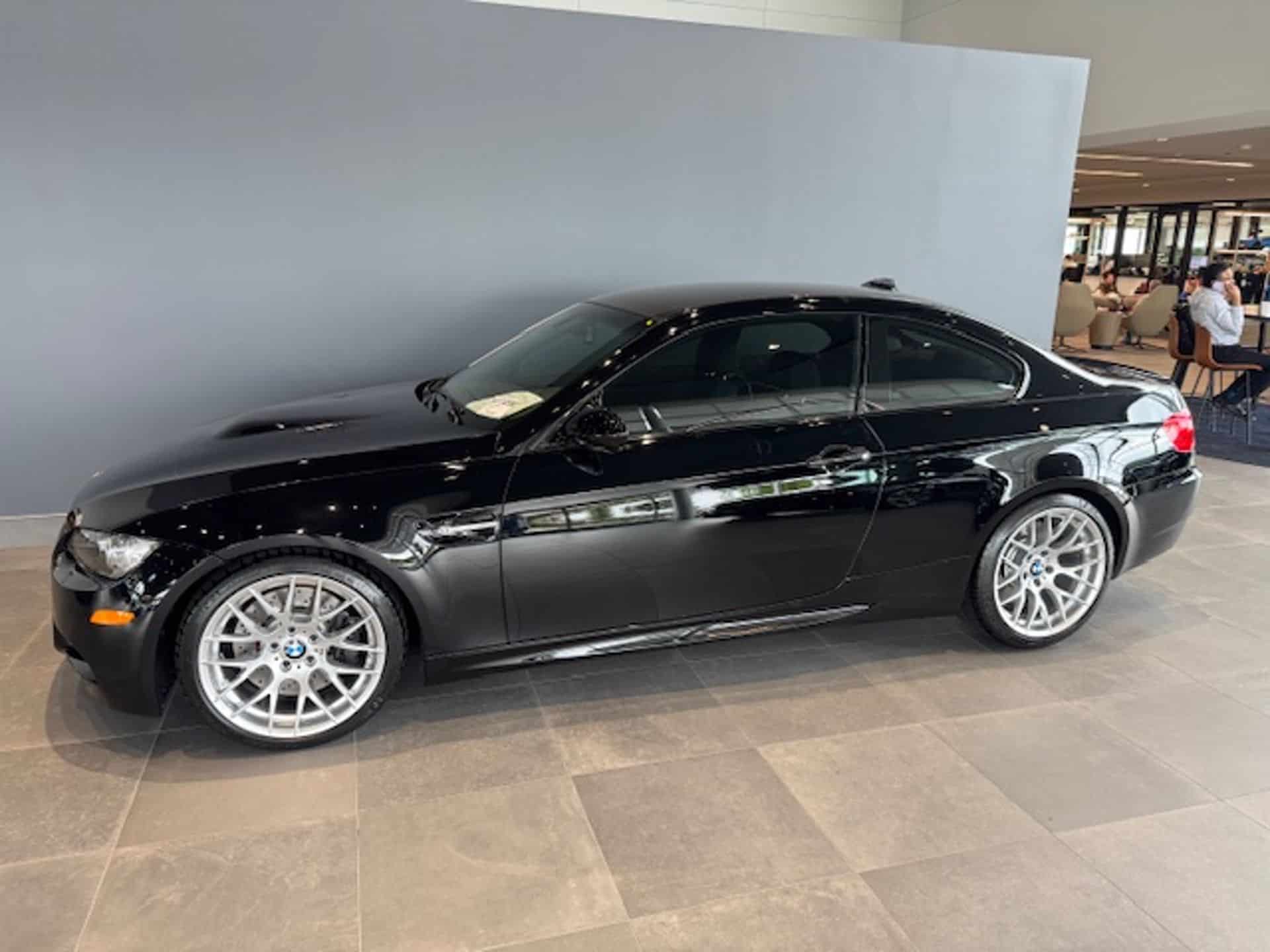 2011 BMW M3 LOW MILES 02