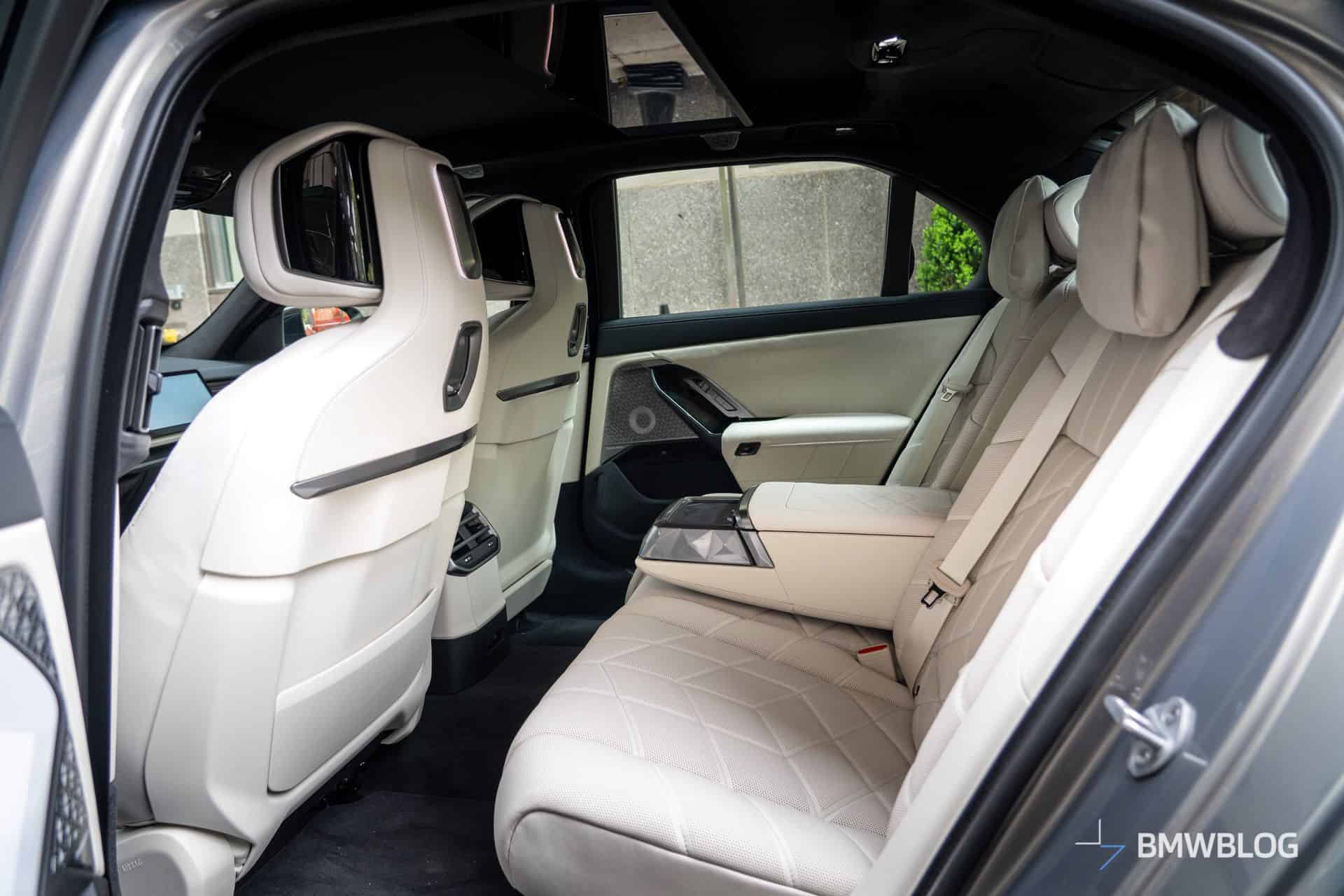 2027 BMW 7 SERIES PHOTOS 21