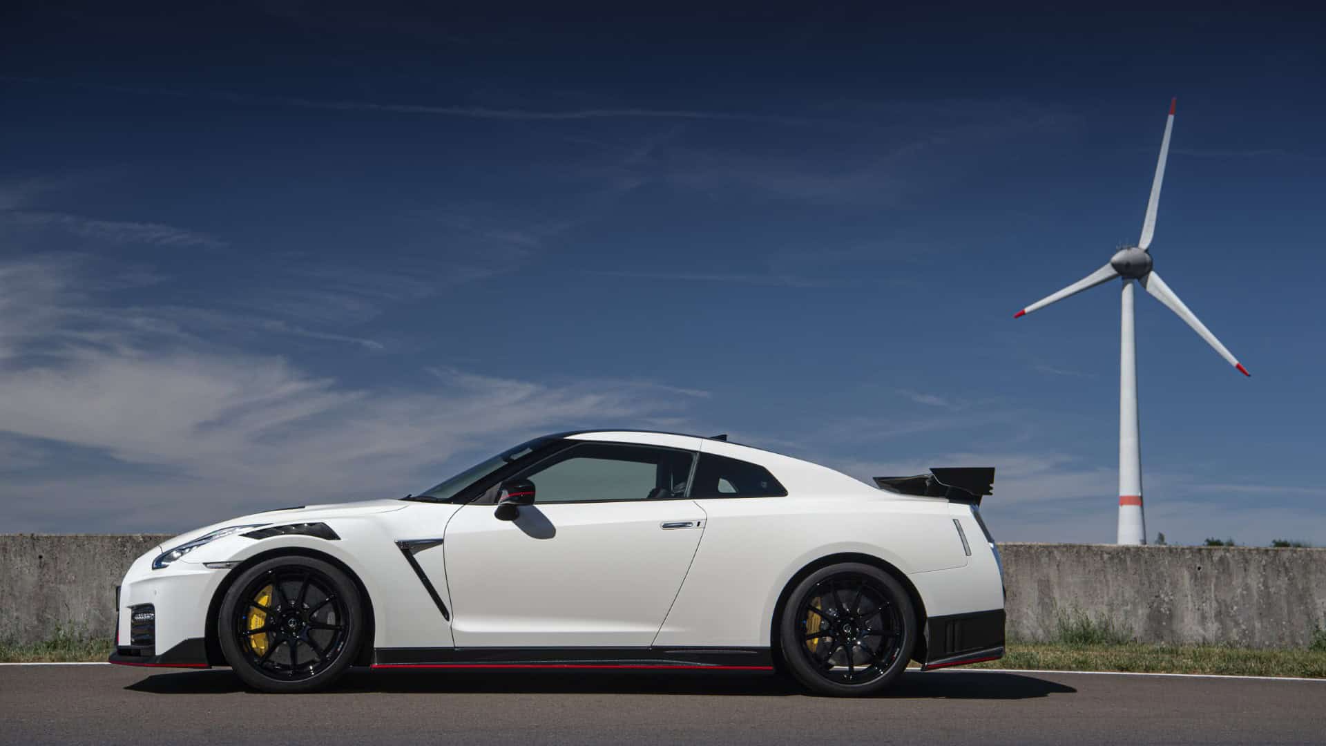 MY21 GT R NISMO GERMANY 38 SOURCE (CUSTOM)