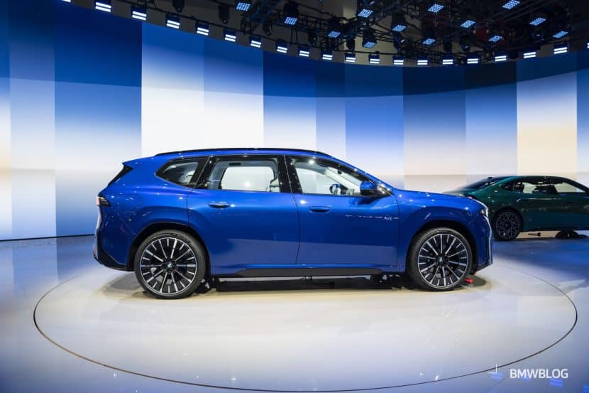 BMW IX3 50L CHINA side view