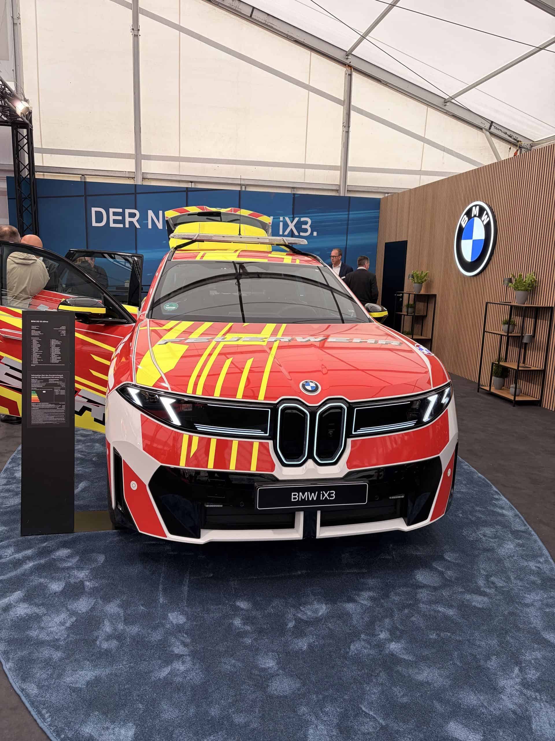 BMW IX3 RETTMOBIL 00