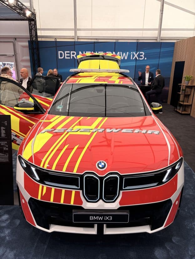 BMW IX3 RETTMOBIL 01