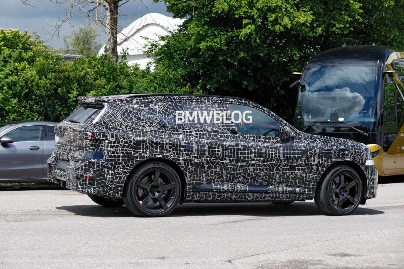 2027 BMW X5M ELECTRIC SUV 05