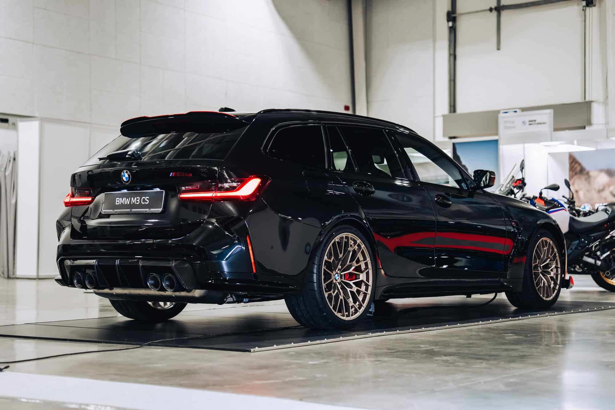BMW M3 CS TOURING 3