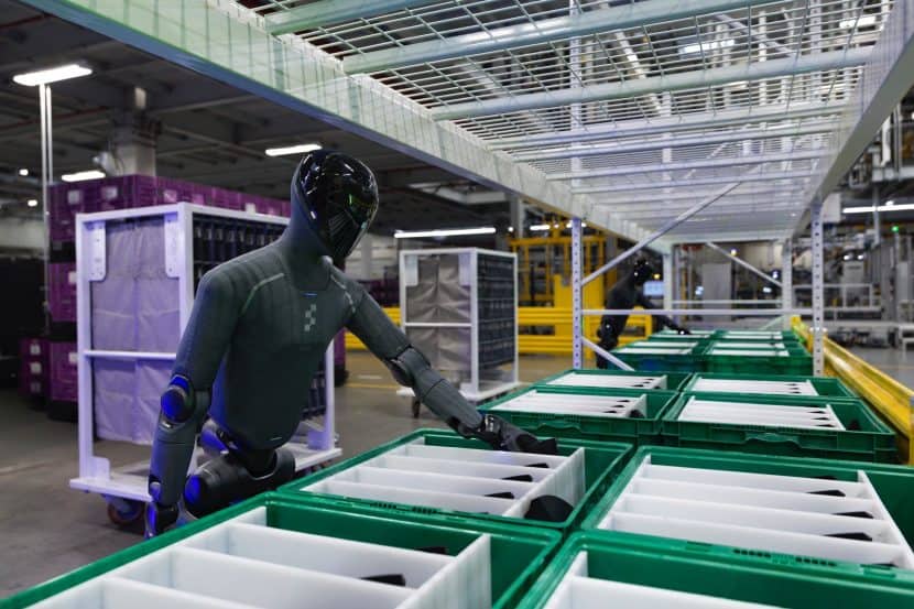 BMW's New Robot Is Sorting Car Parts in South Carolina BMW's New Robot Is Sorting Car Parts in South Carolina