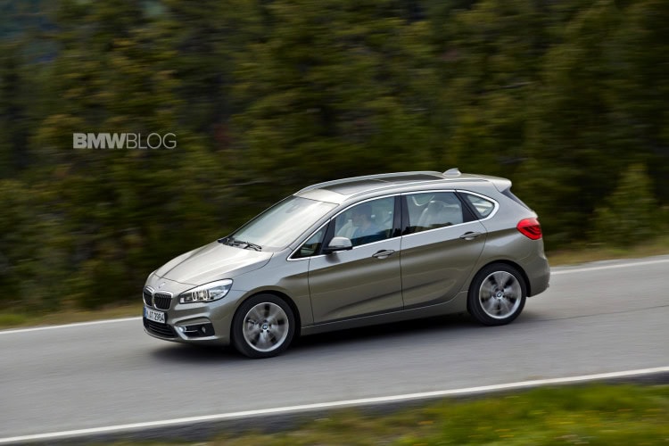 225i-active-tourer-61