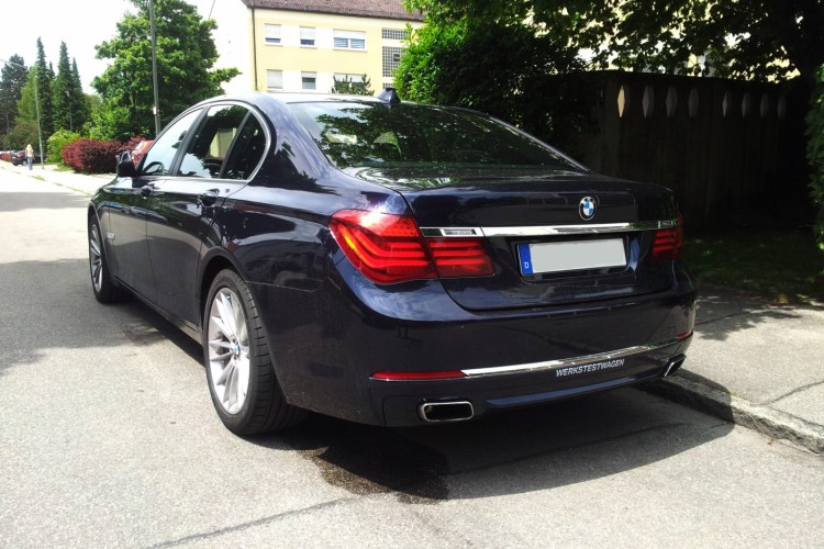 Real Life Photos: BMW 7 Series LCI