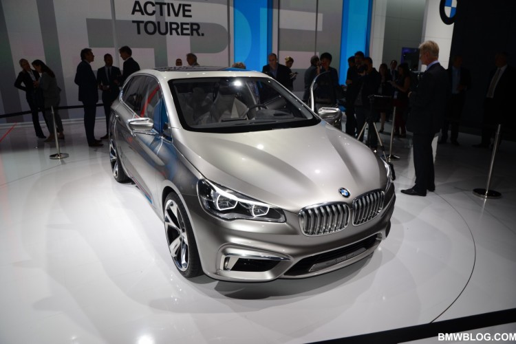 Video: BMW Concept Active Tourer at the 2012 Paris Motor Show
