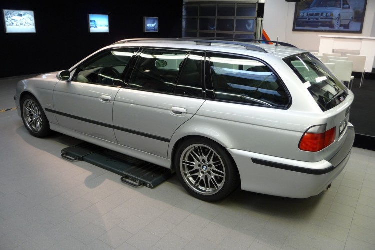Would you buy this E39 BMW M5 Touring conversion?