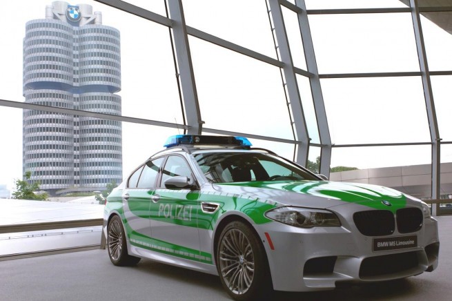 BMW-M5-F10-Polizei-2012-Bayern-Autobahn