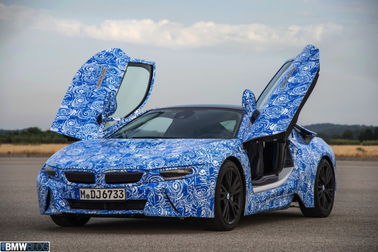 Video: BMWBLOG drives the BMW i8