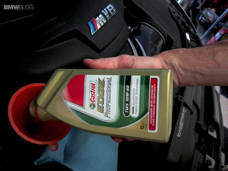 BMW-oil-change-castrol-28