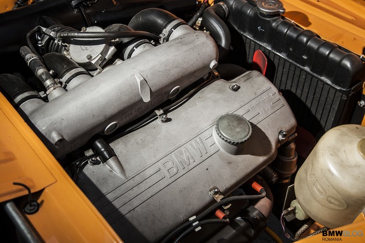 The engine M10 in the BMW 2002tii