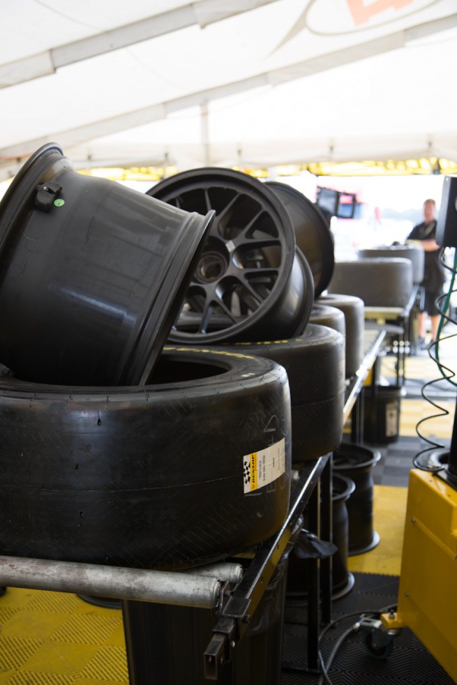 Dunlop Motorsport - Michael Blaskivich - BMWBLOG-18