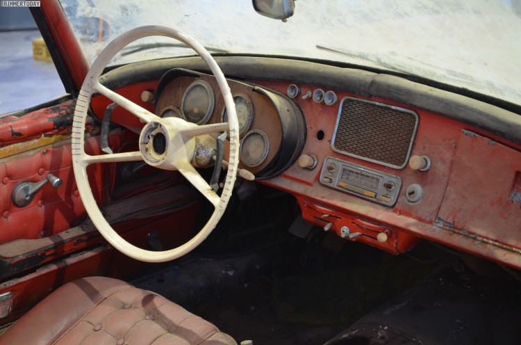 Elvis-Presley-BMW 507-unrestauriert-BMW-Museum-Innenraum-Details-10