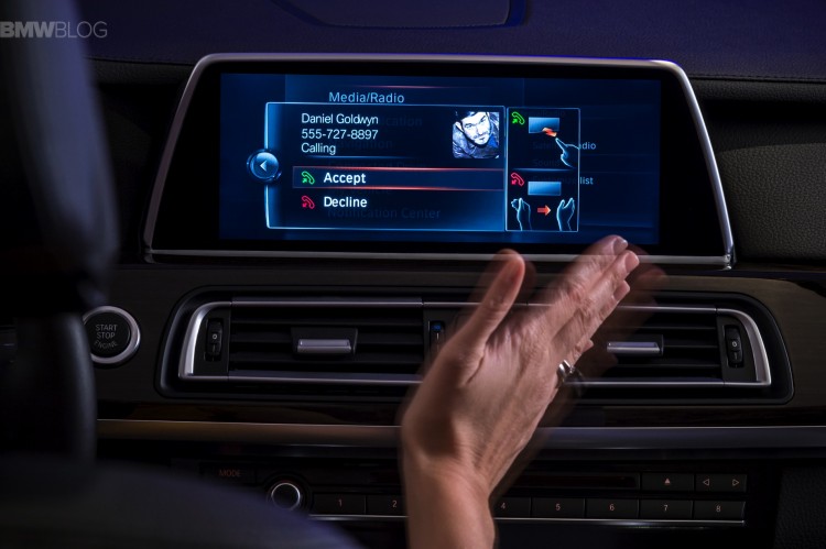 The New iDrive Controller-16