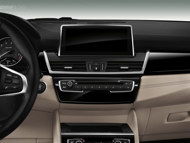 bmw-2-series-gran-tourer-interior-images-06