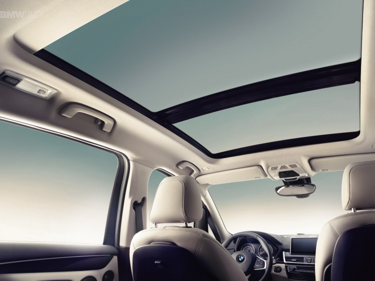 bmw-2-series-gran-tourer-interior-images-25