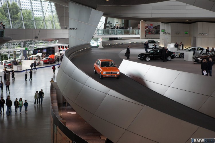 BMW Classic restores a 1972 BMW 2000 Touring