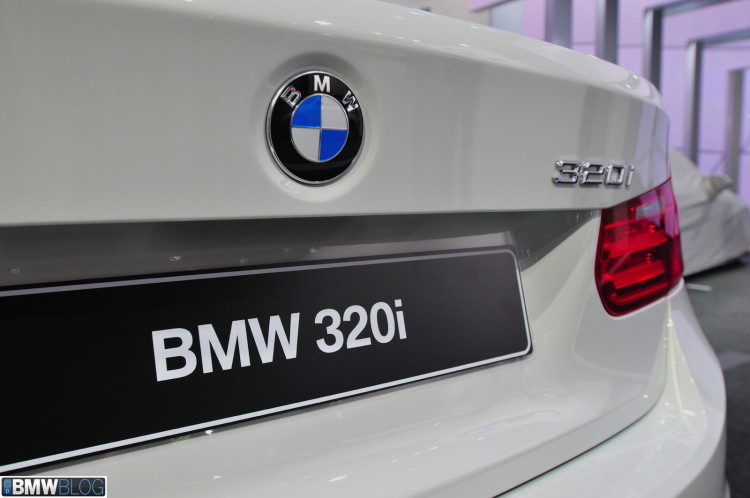 bmw-320i-011