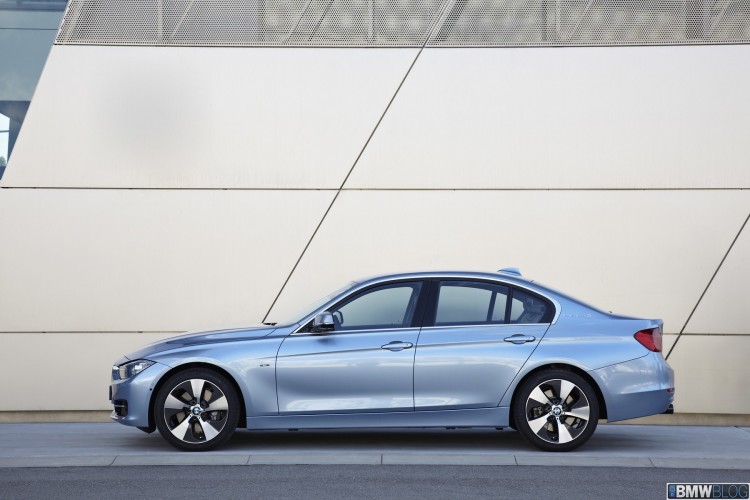 Photo Gallery & Info: BMW ActiveHybrid 3