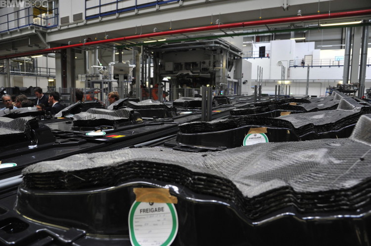 bmw-cfrp-production-21