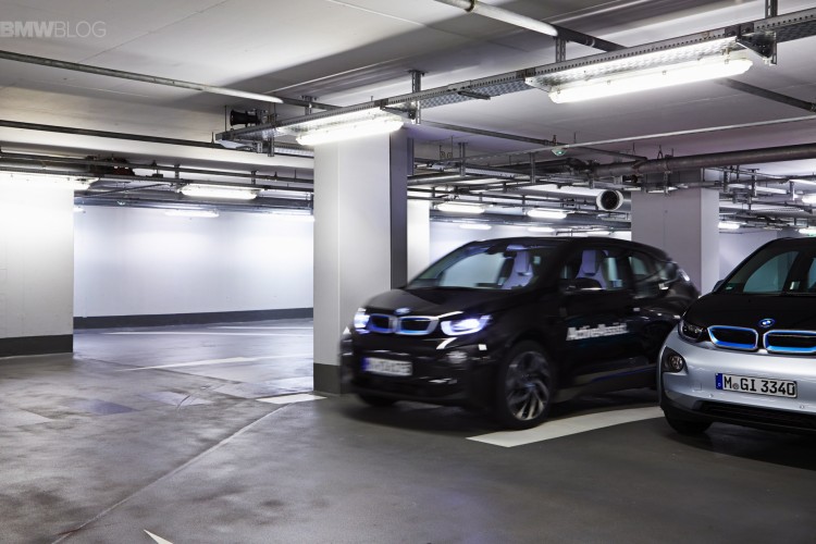 bmw-fully-automated-parking-03