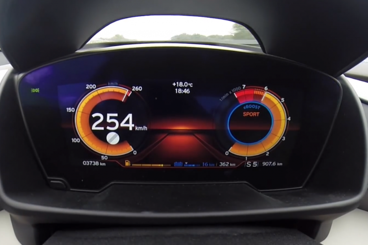BMW i8 goes from 0 to 254 km/h