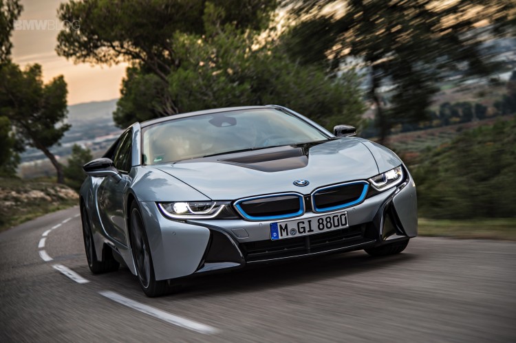 bmw-i8-laser-lights-images-05