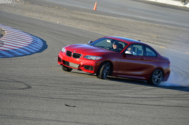 bmw-m235i-on-track-116