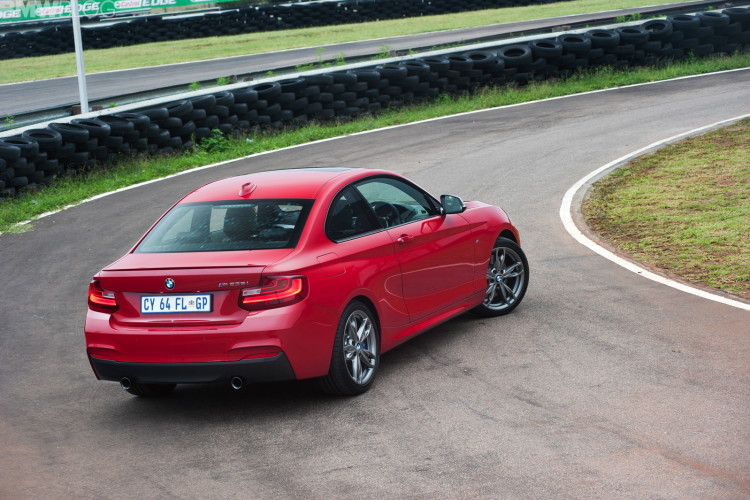 BMW M235i Coupe Track Test – VIDEO