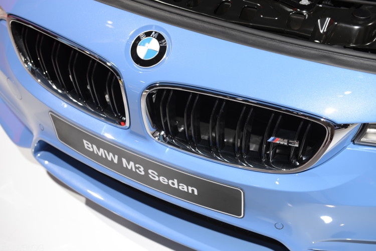 bmw-m3-yas-marina-images-12