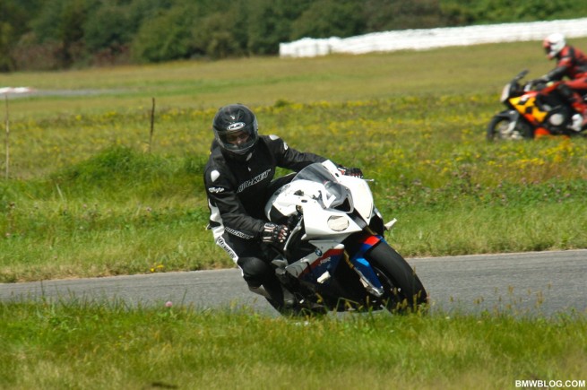 bmw-s1000rr-review-30