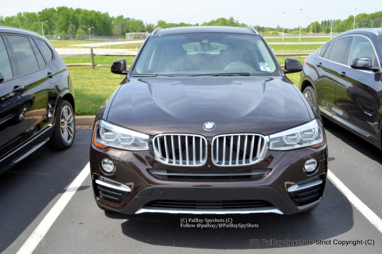 BMW X3 Facelift and X4 SAC spotted together