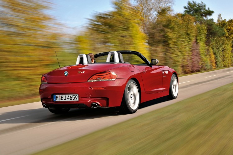 2011 BMW Z4 sDrive35is: The Highlights and Technology