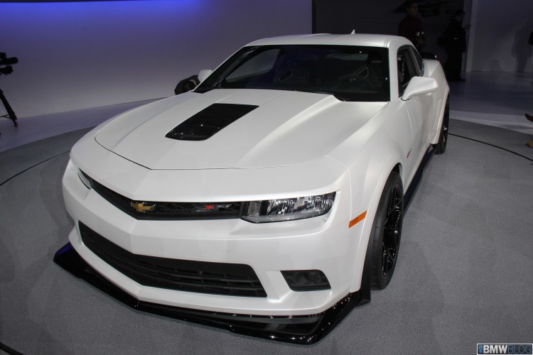 2013 NYIAS: 2014 Camaro Z28