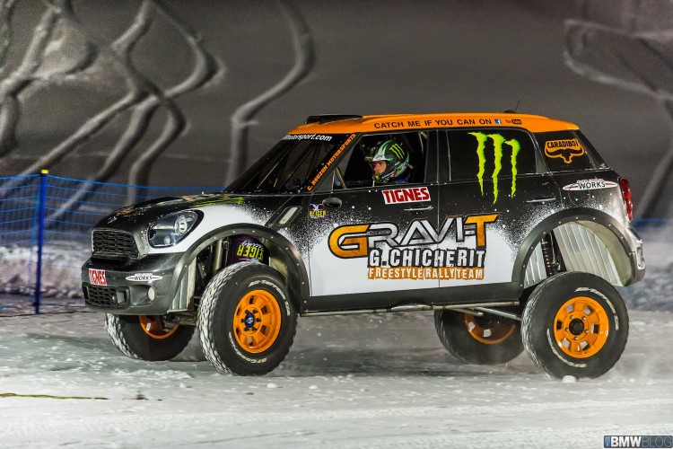 MINI shows snowboarders how it’s done with the perfect backflip