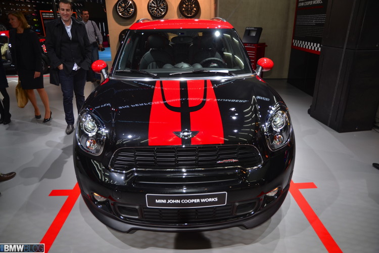 2012 Paris Motor Show: MINI Countryman JCW and Coupe JCW